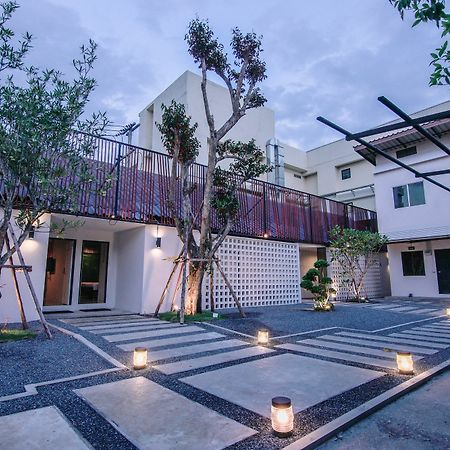 Zen Hostel Chiangmai Chiang Mai Bagian luar foto