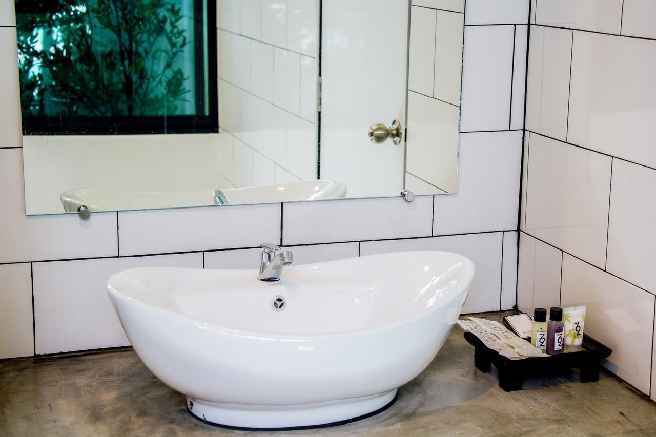 Zen Hostel Chiangmai Chiang Mai Bagian luar foto