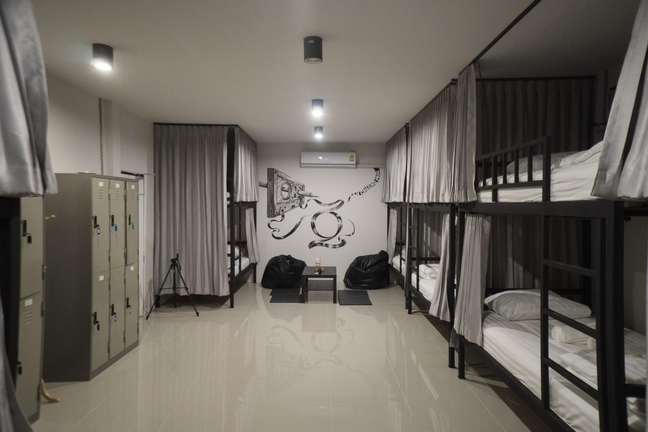 Zen Hostel Chiangmai Chiang Mai Bagian luar foto