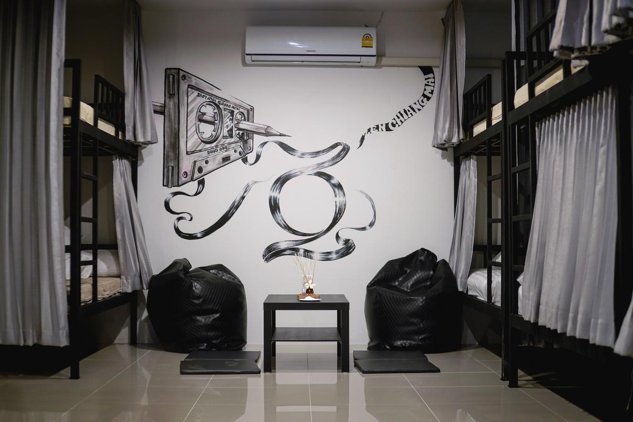 Zen Hostel Chiangmai Chiang Mai Bagian luar foto
