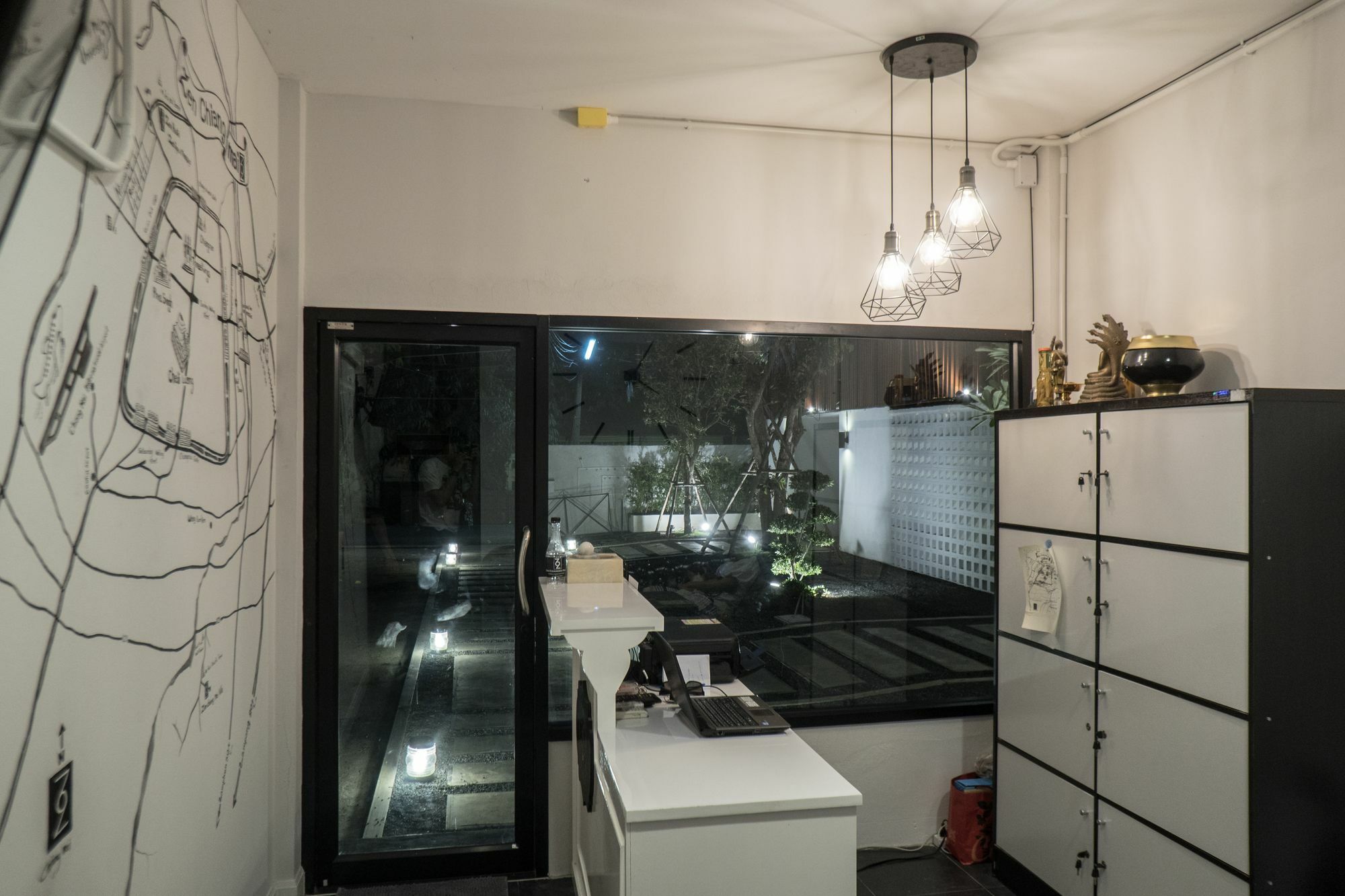 Zen Hostel Chiangmai Chiang Mai Bagian luar foto