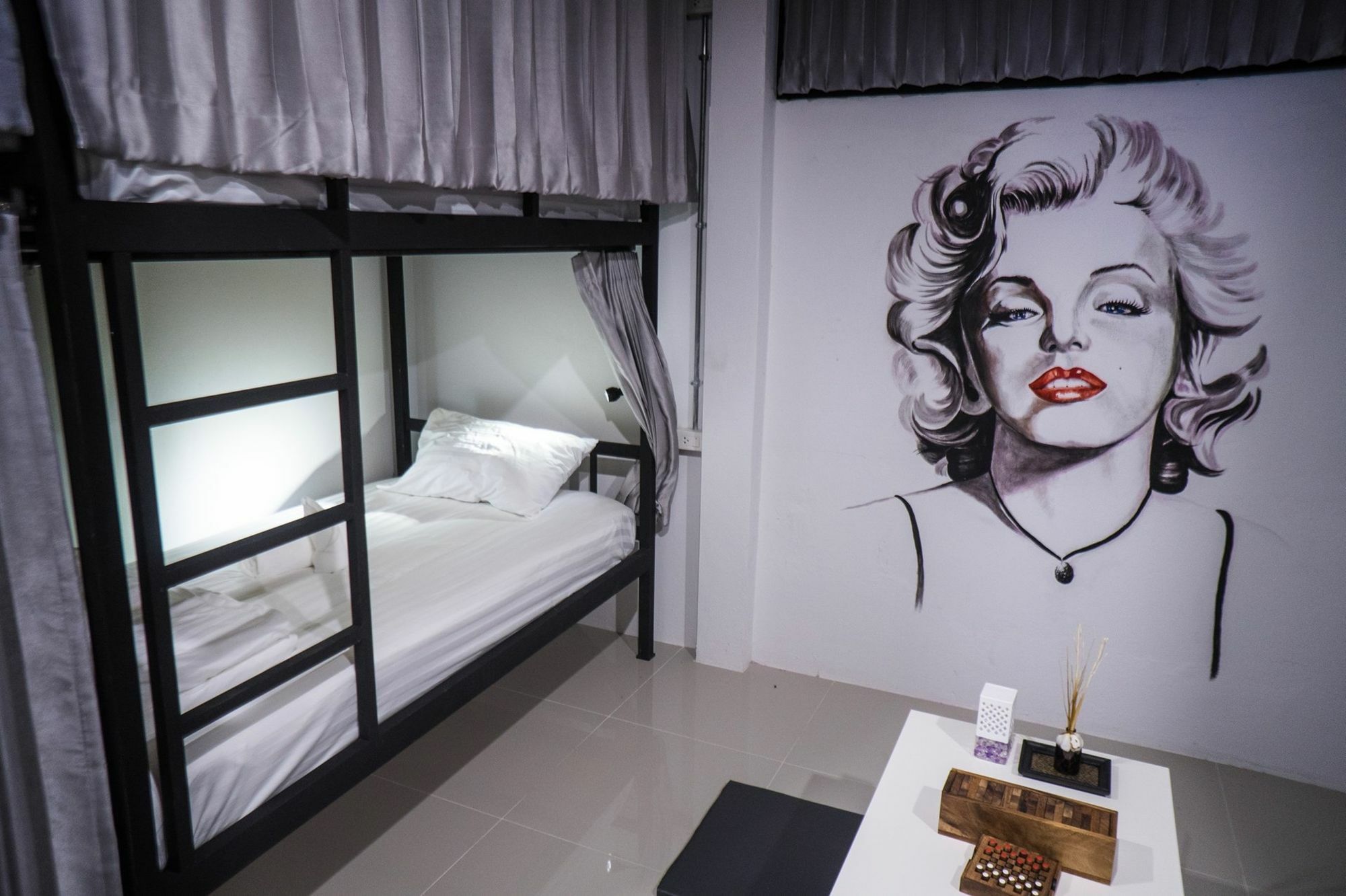 Zen Hostel Chiangmai Chiang Mai Bagian luar foto