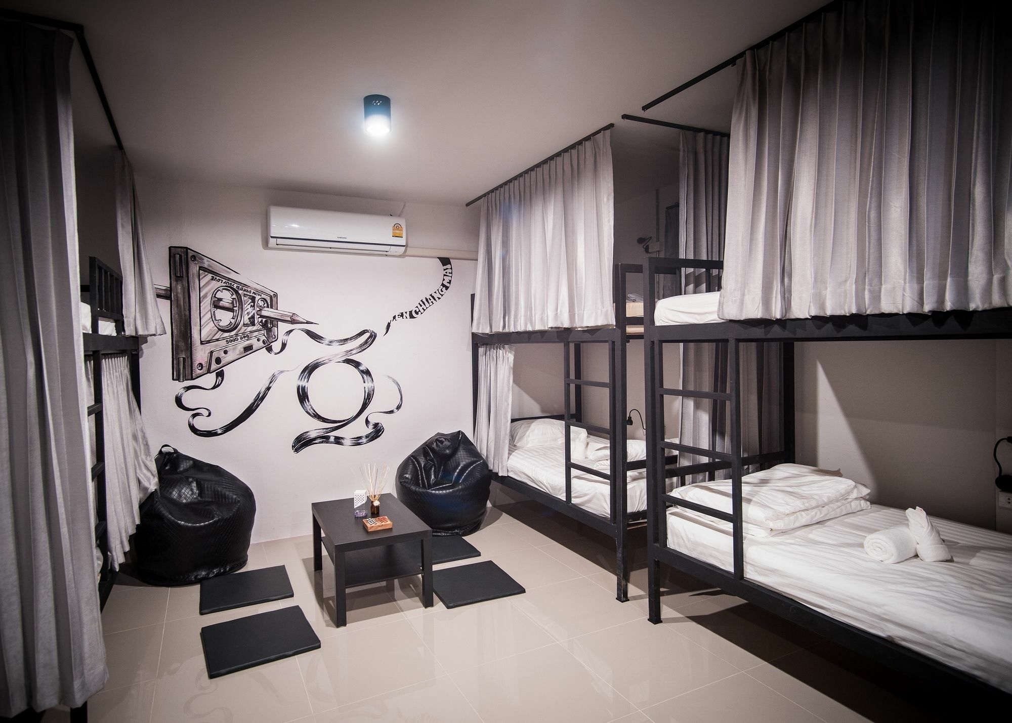 Zen Hostel Chiangmai Chiang Mai Bagian luar foto