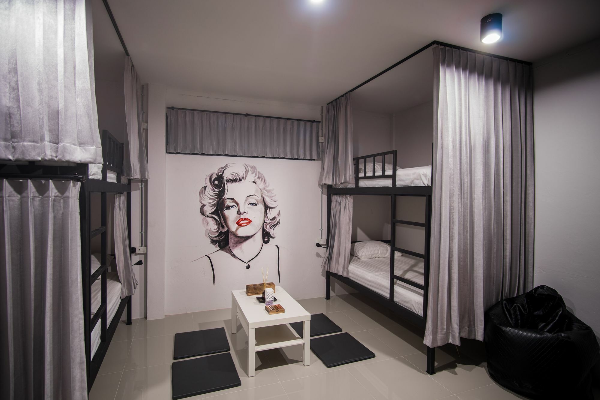 Zen Hostel Chiangmai Chiang Mai Bagian luar foto
