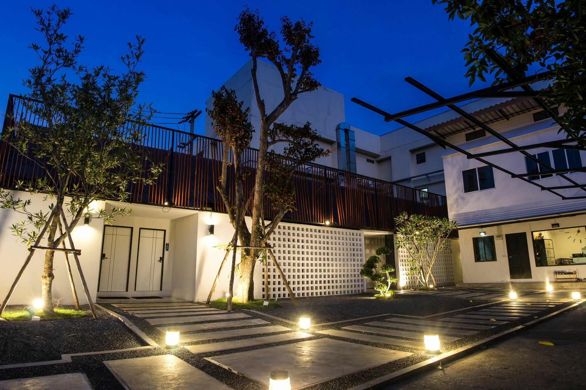 Zen Hostel Chiangmai Chiang Mai Bagian luar foto