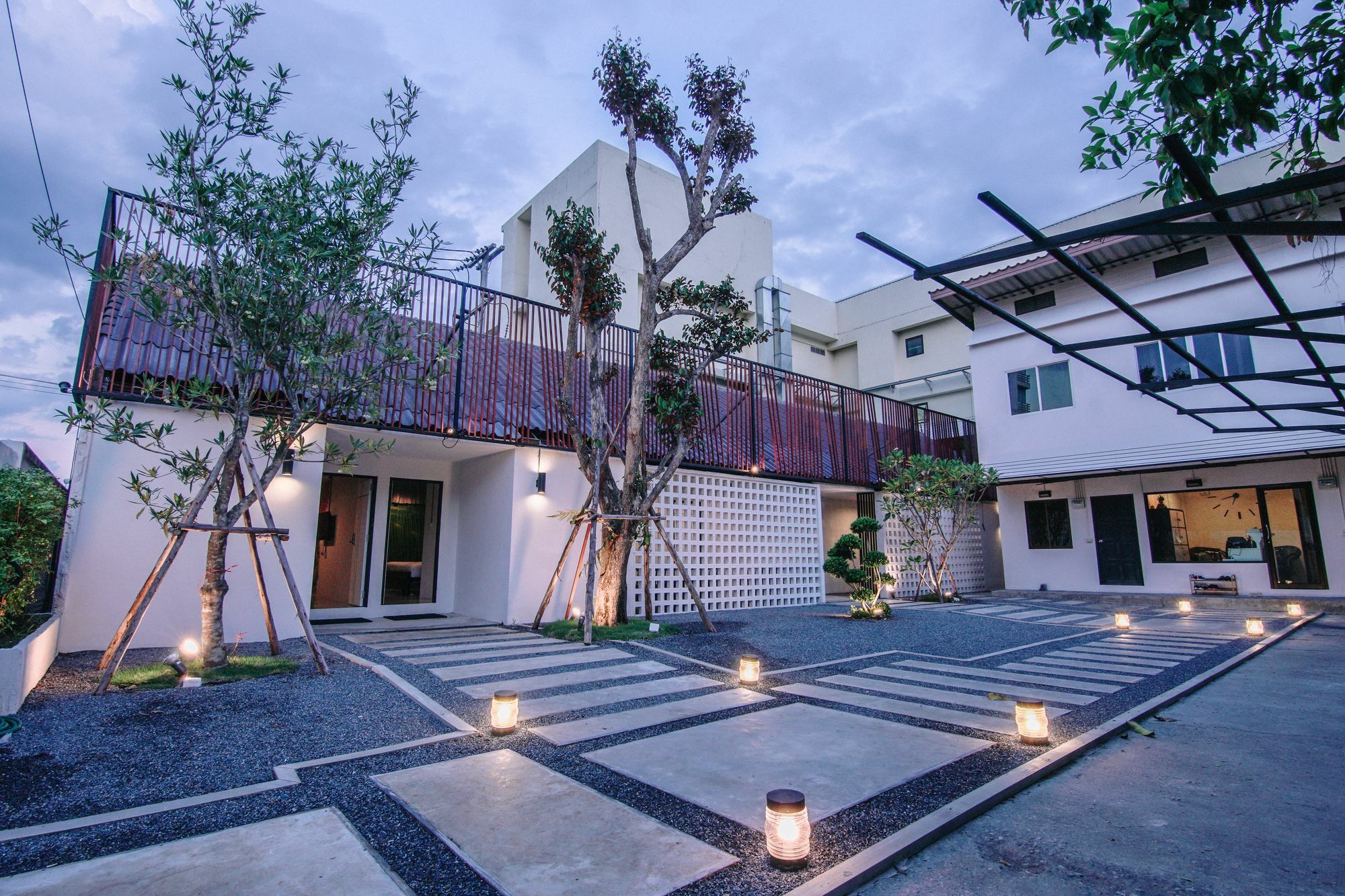Zen Hostel Chiangmai Chiang Mai Bagian luar foto